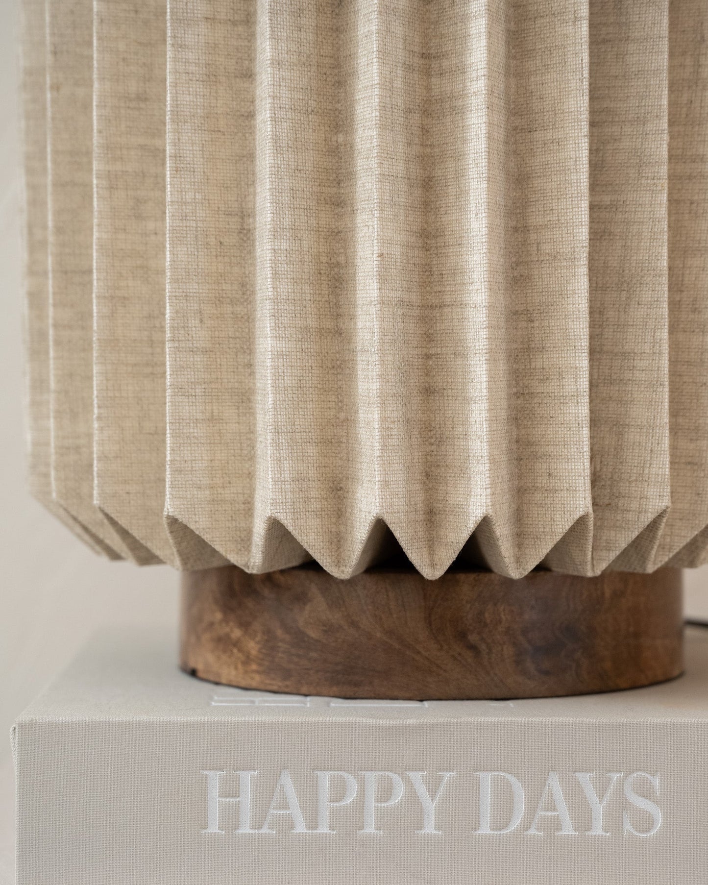NaturLight – Een lamp die een rustgevend, natuurlijk gevoel aan elke kamer toevoegt.