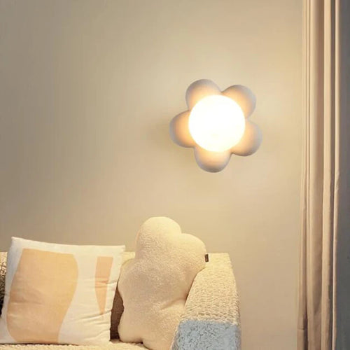 BlossomBeam - De Betoverende Bloemenlamp voor een Magische Kinderkamer