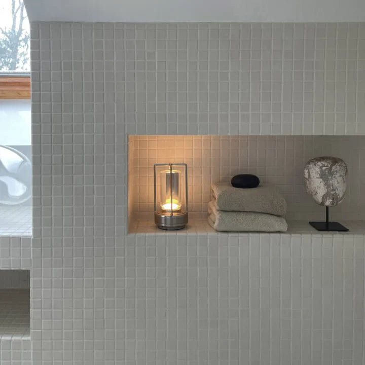 LumiLantern - Elegante lantaarn met slimme touchbediening voor sfeervolle verlichting, waar hij ook staat!