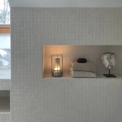LumiLantern - Elegante lantaarn met slimme touchbediening voor sfeervolle verlichting, waar hij ook staat!