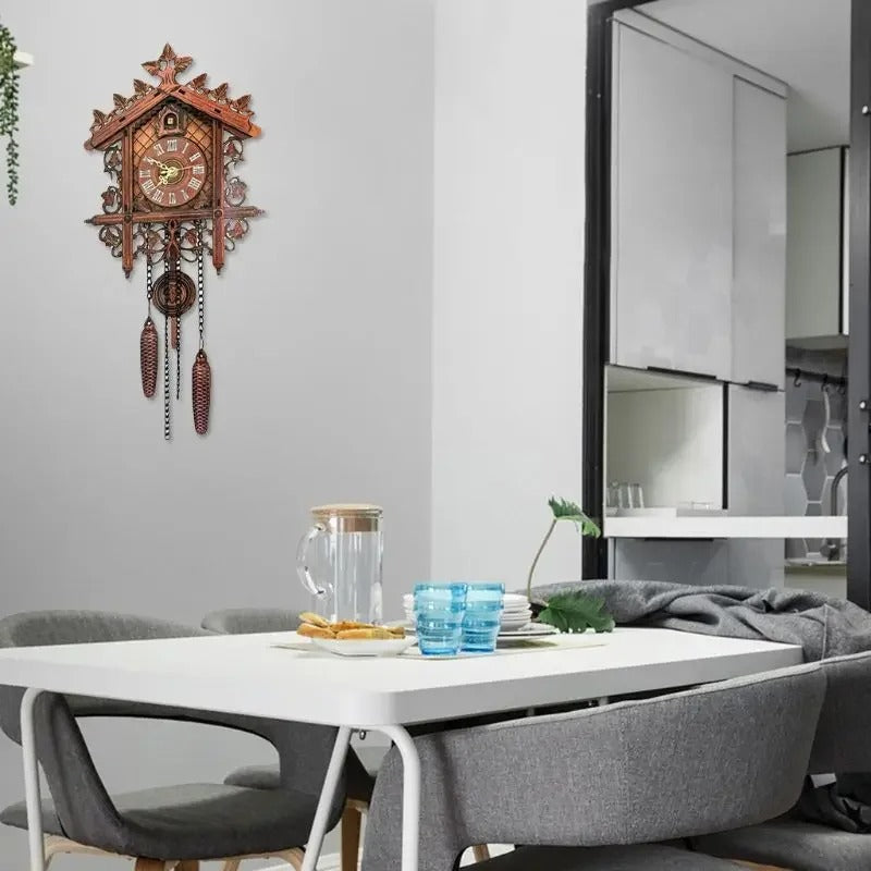 CuckooWood - De tijdloze charme van een vintage houten koekoek klok
