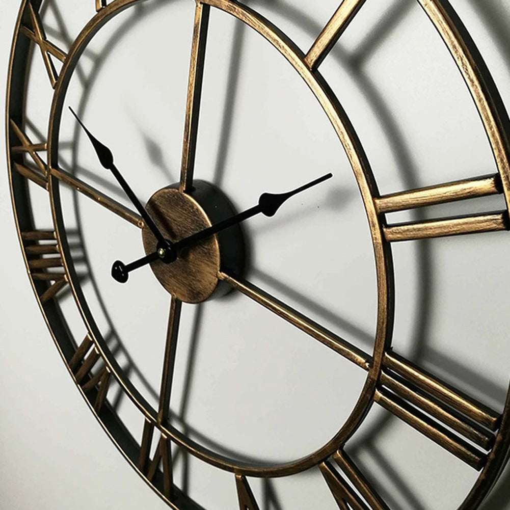 GoldLine - Strakke Elegante klok in Zwart en Goud
